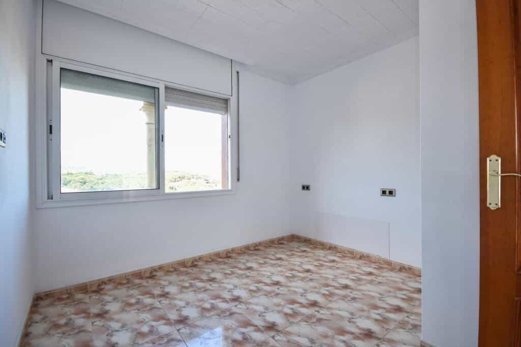 House in , Catalonia 11523732