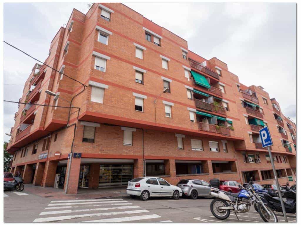 公寓 在 Ripollet, Catalunya 11523733