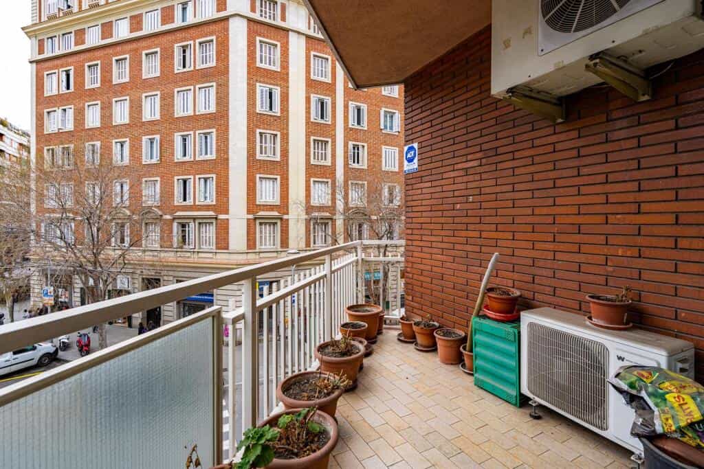 Condominio en Barcelona, Cataluña 11523752
