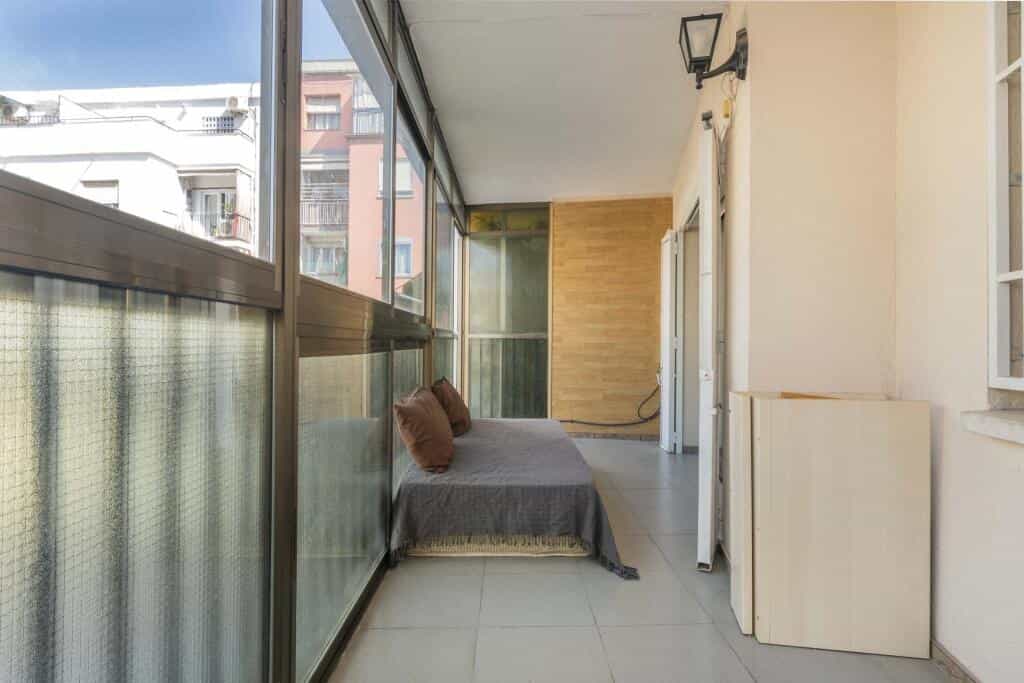 Квартира в Santa Coloma de Gramenet, Catalonia 11523757