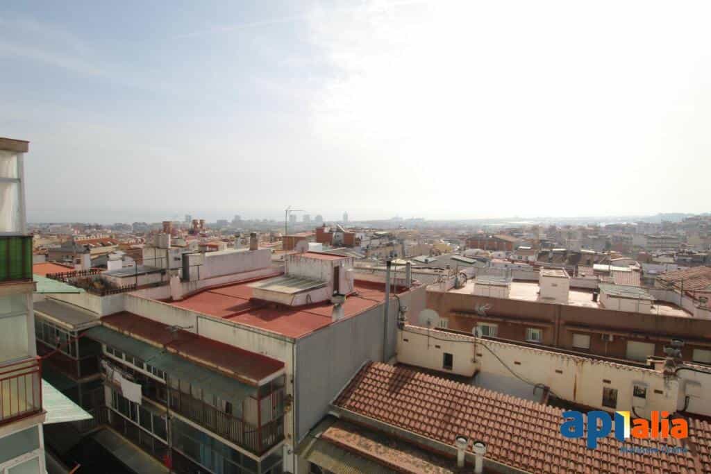 公寓 在 Mataró, Catalonia 11523761