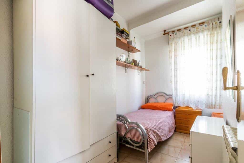 Condominium in Sabadell, Catalonia 11523788