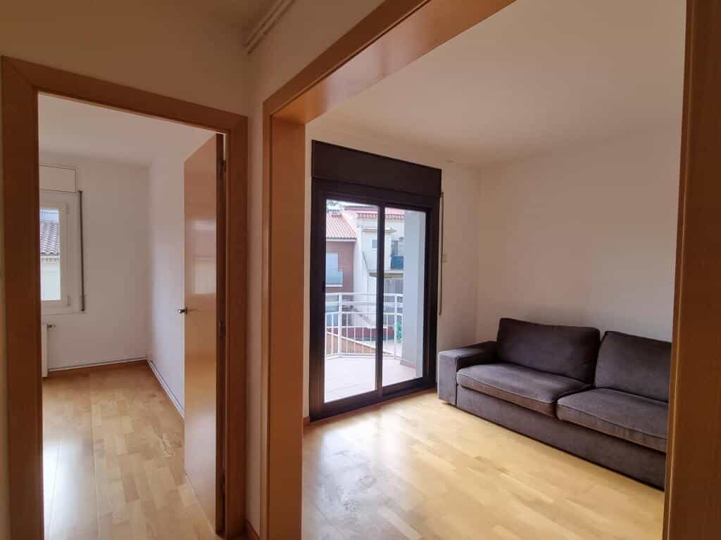 Condominium in San Feliu de Llobregat, Catalonia 11523817