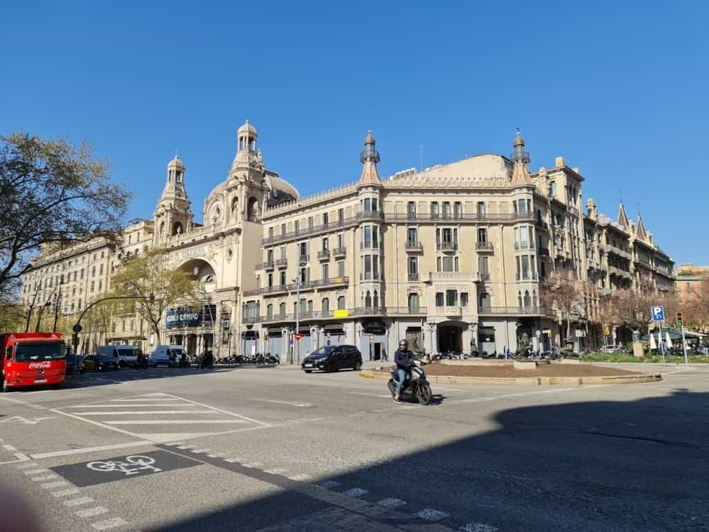 Perindustrian dalam Barcelona, Catalonia 11523912