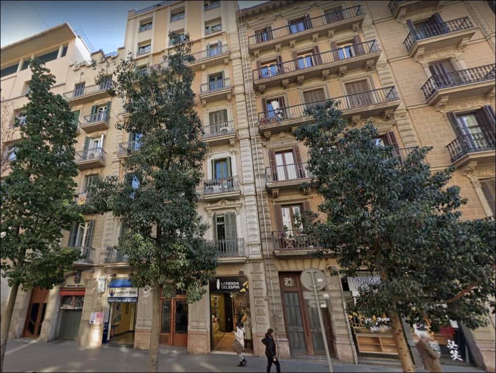 Komersial dalam Barcelona, Catalunya 11523917