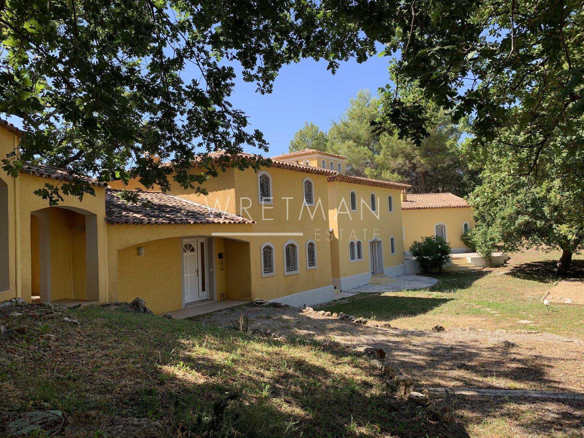 Hus i Seillans, Provence-Alpes-Cote d'Azur 11523959