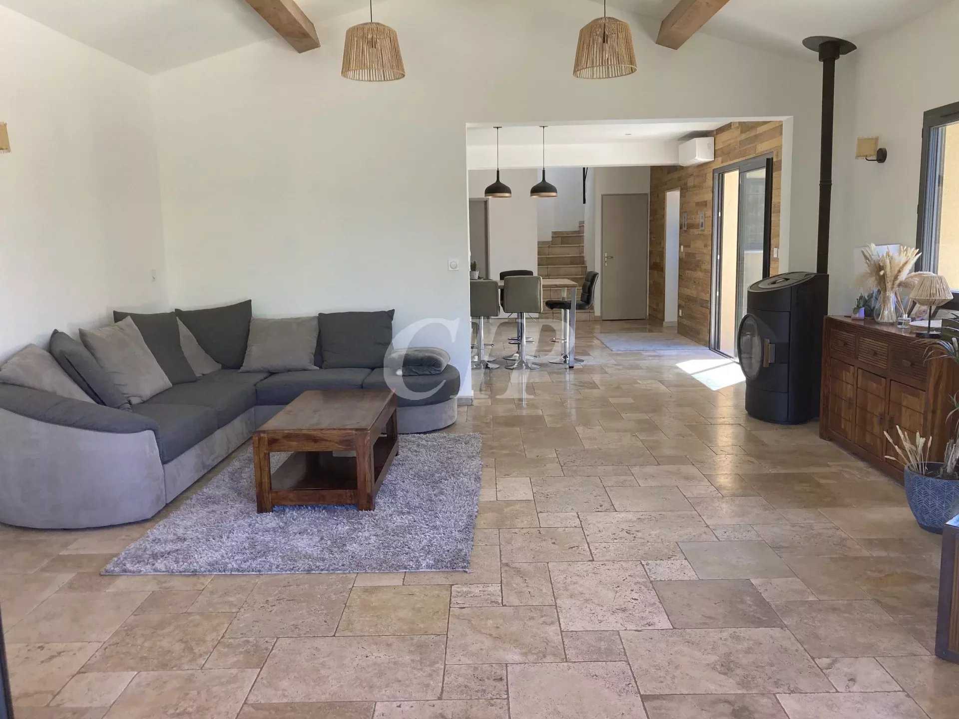 House in Flayosc, Provence-Alpes-Cote d'Azur 11523969