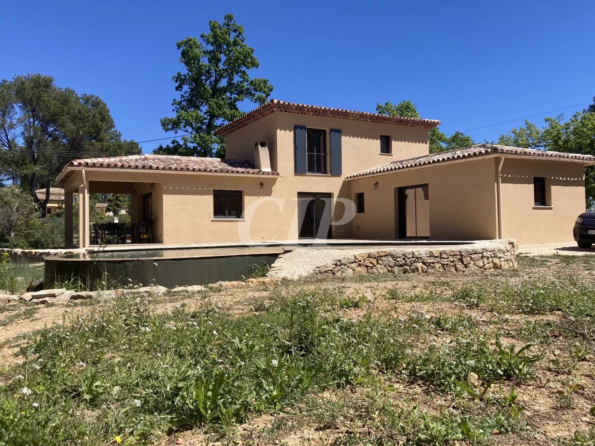 House in Flayosc, Provence-Alpes-Cote d'Azur 11523969
