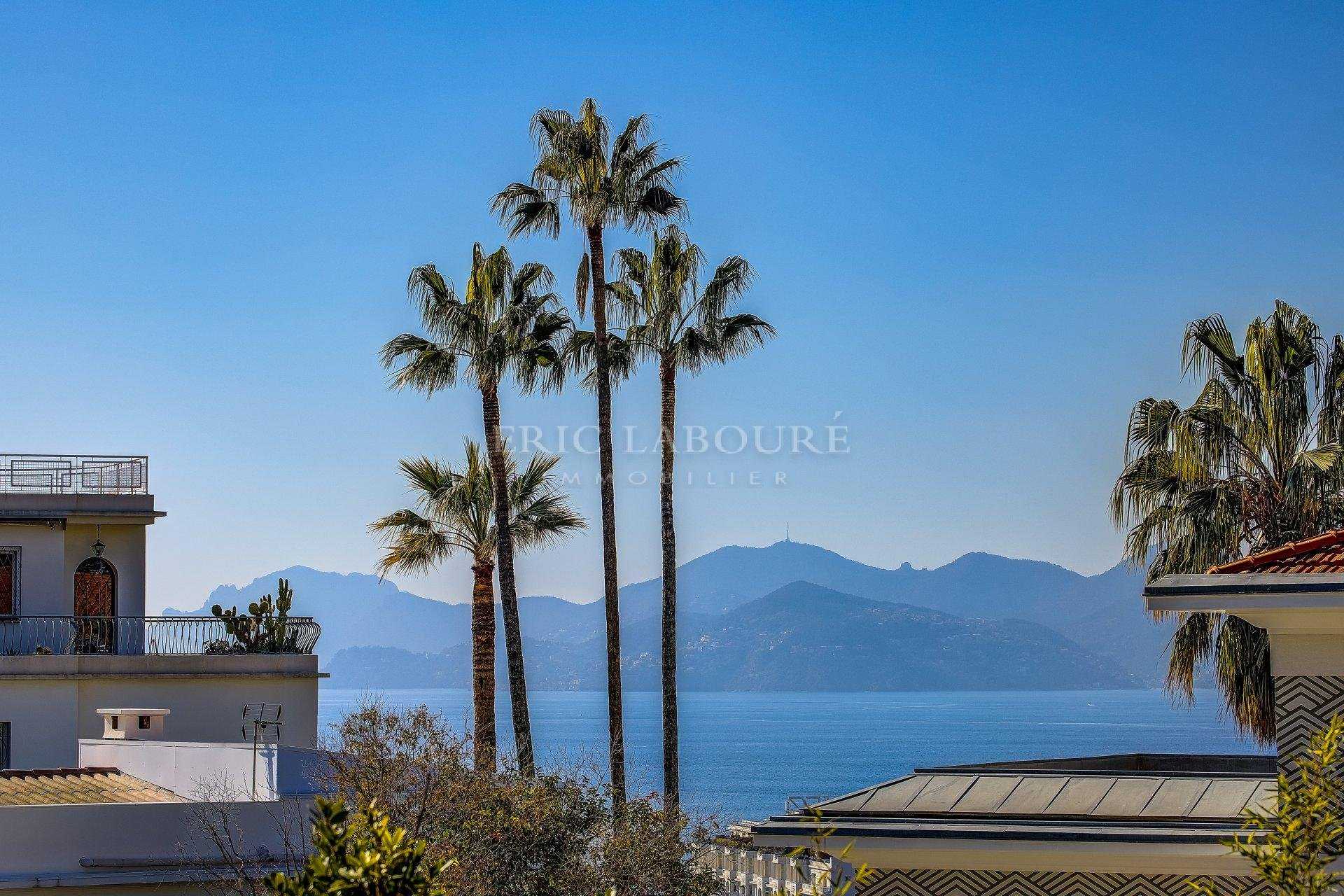 Residential in Cannes, Alpes-Maritimes 11523972