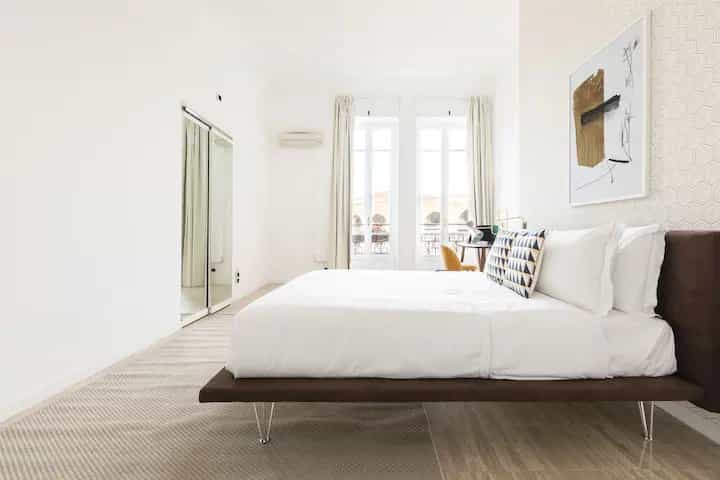 Condominium in Carqueiranne, Provence-Alpes-Cote d'Azur 11524064