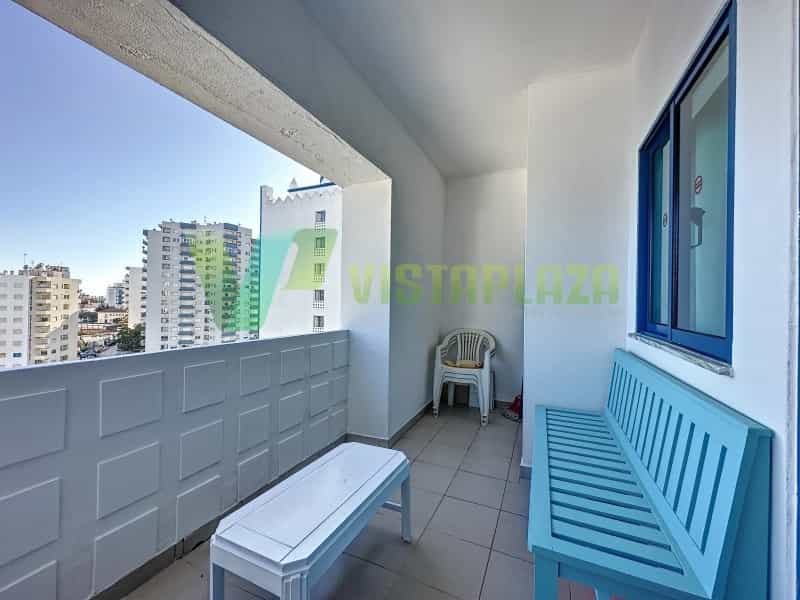 Condominium in Rocha, Faro 11524111