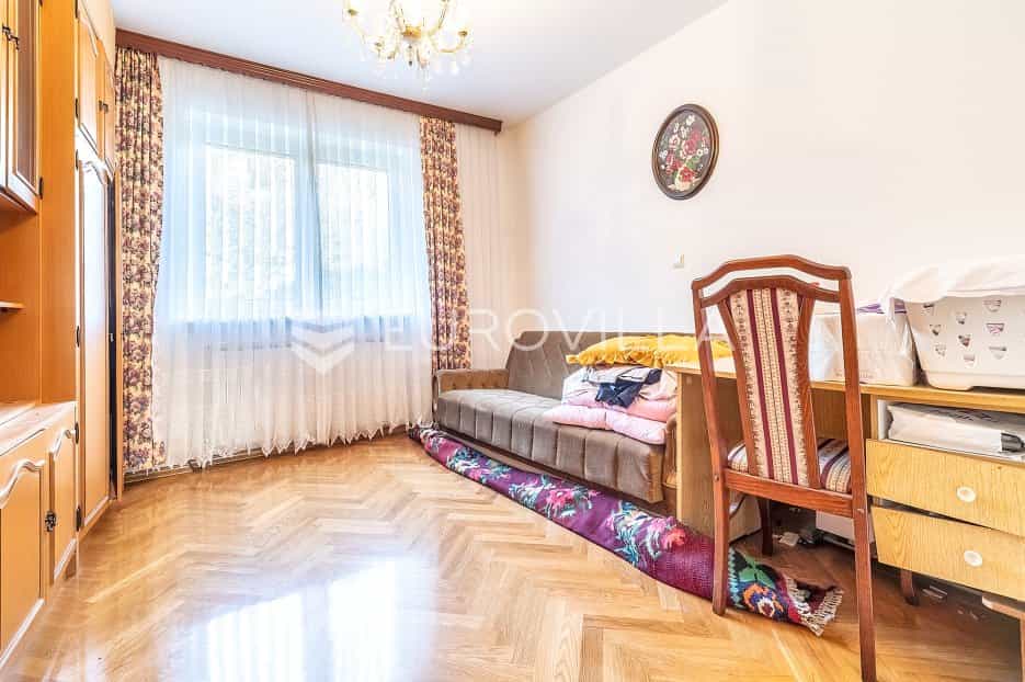 Condominium in Zagreb,  11524119