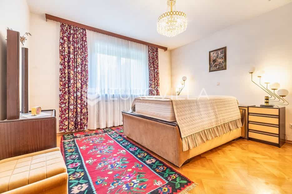 Condominium in Zagreb,  11524119