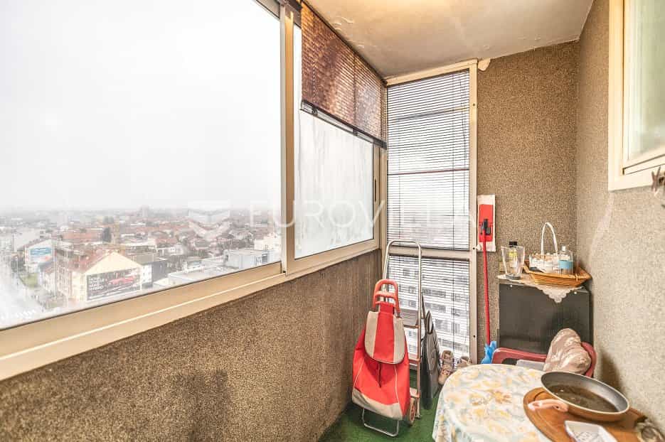 Condominium in Zagreb,  11524128