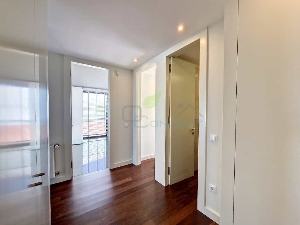 Condominium in Espinho, Aveiro 11524738