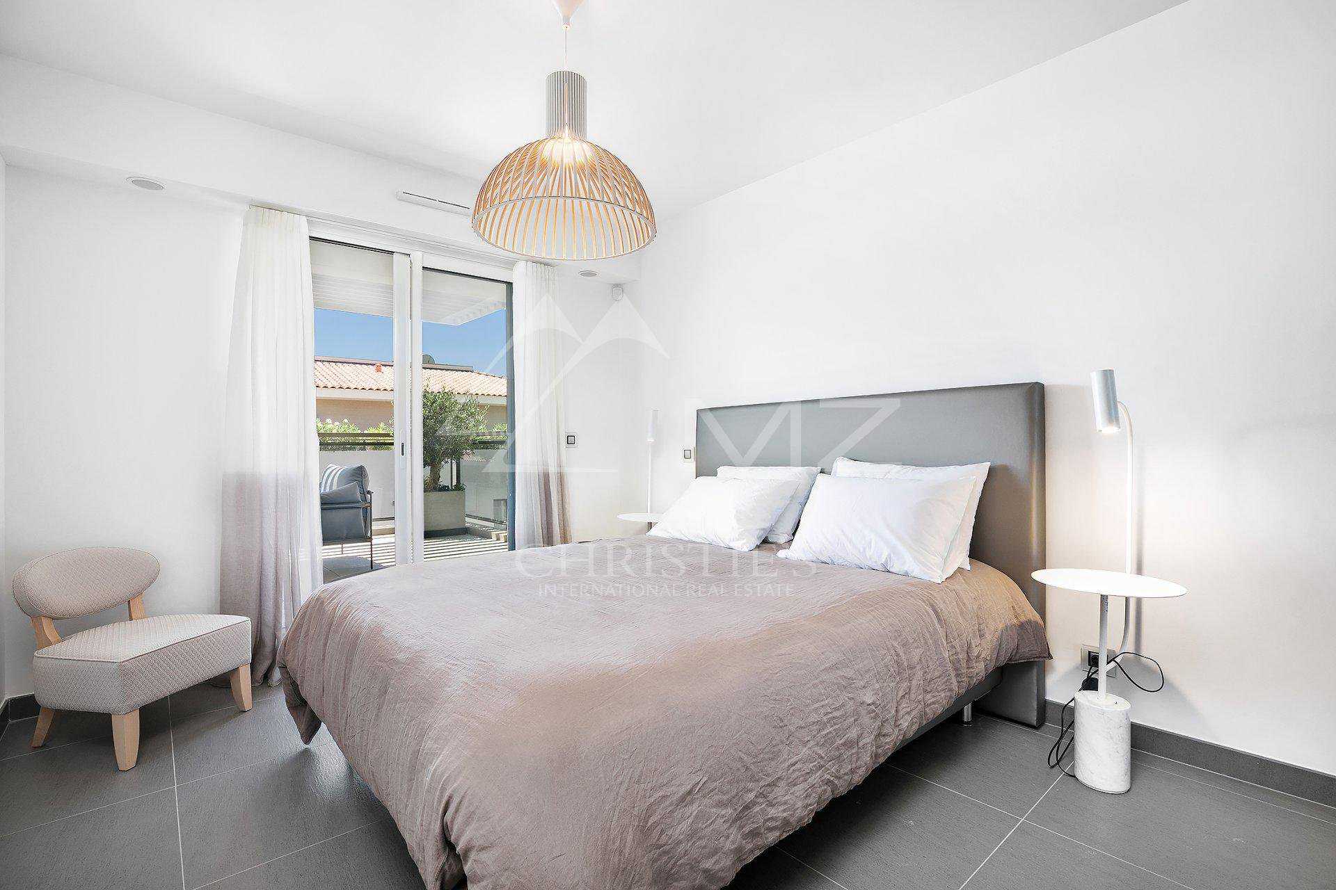 Condominium in Saint-Tropez, Provence-Alpes-Cote d'Azur 11524773