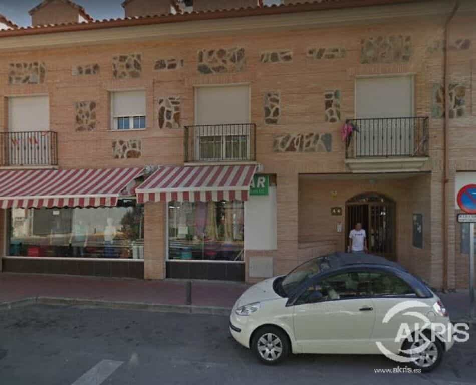 Condominium in Yeles, Castille-La Mancha 11524882