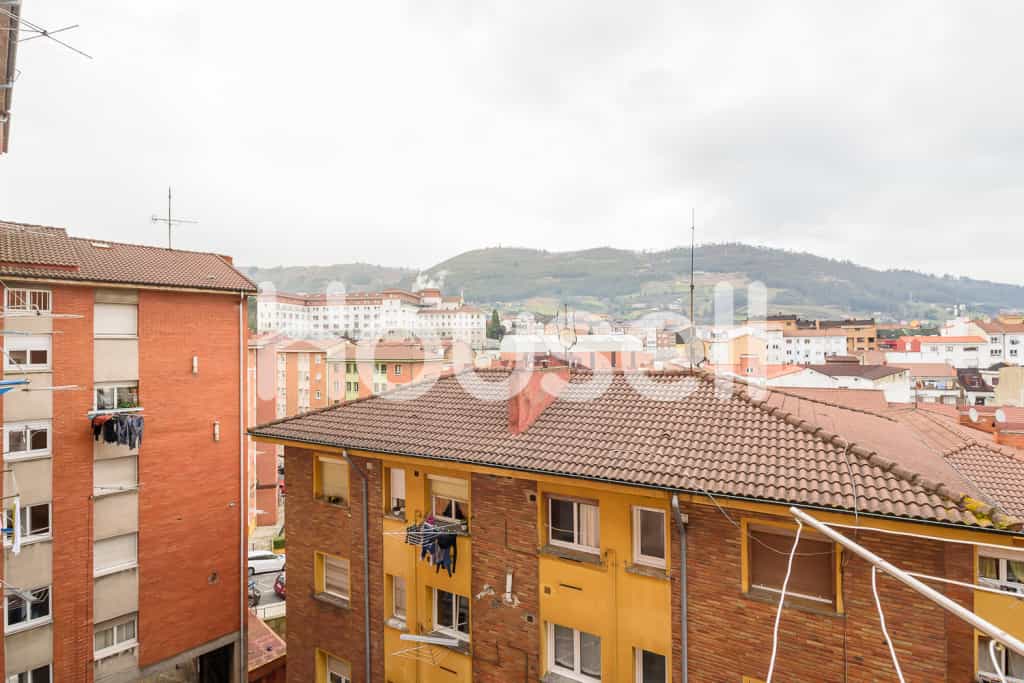 Condominium in Oviedo, Principado de Asturias 11524908