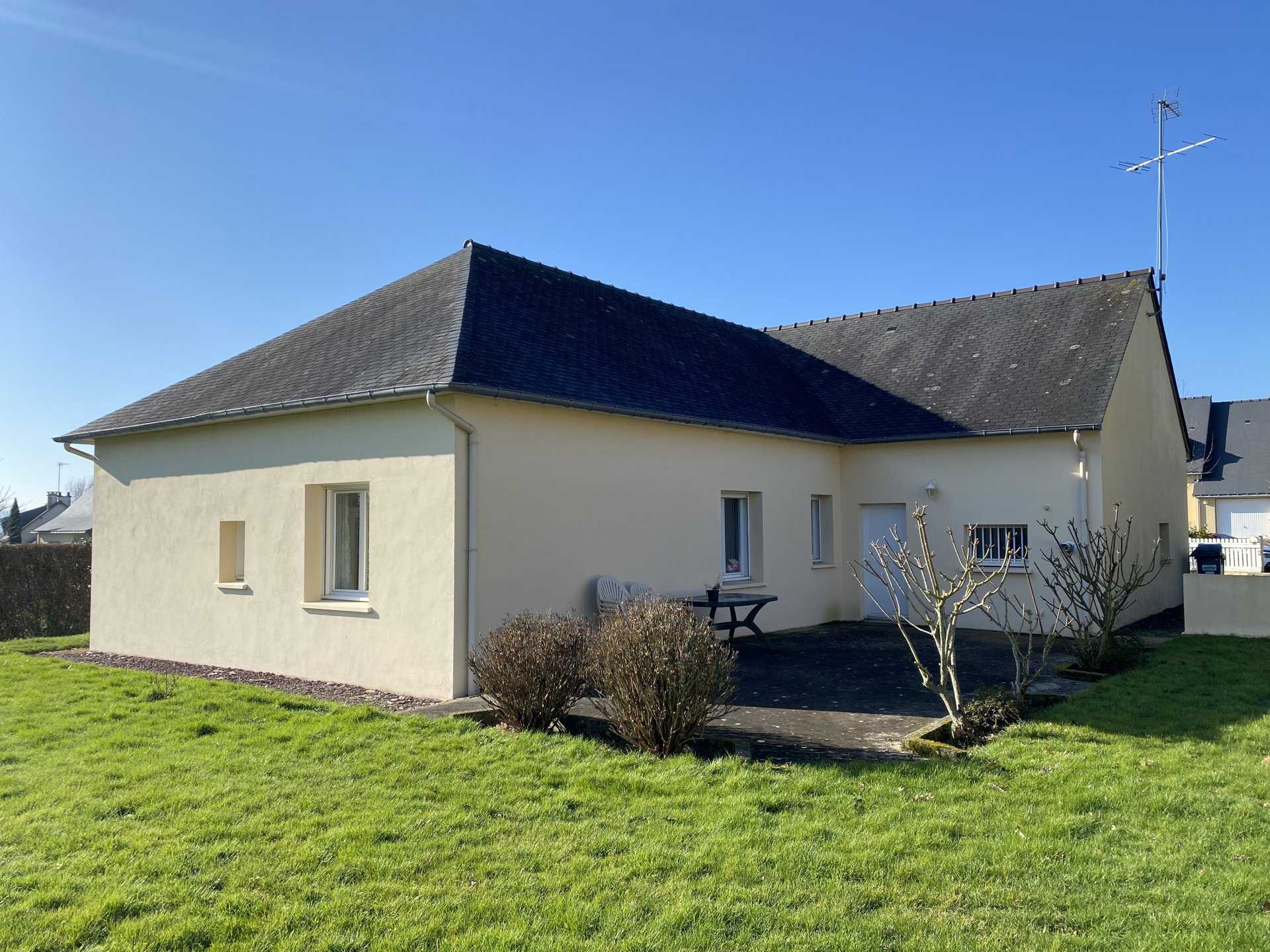 жилой дом в Guer, Morbihan 11524934