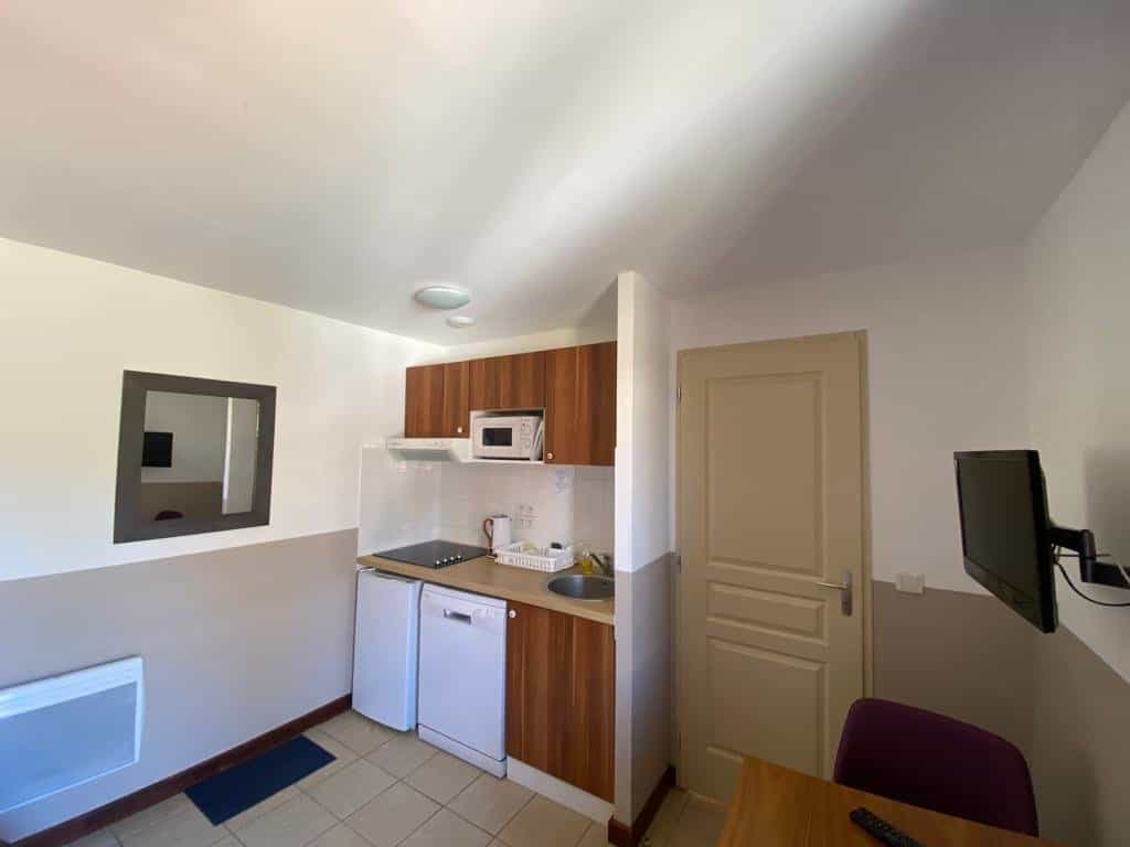 Condominium in Peone, Provence-Alpes-Cote d'Azur 11524985
