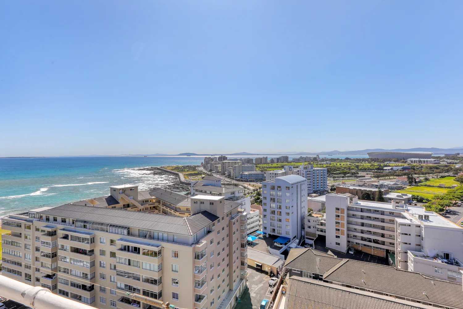 Condominium in Cape Town, 191 Beach Road 11525026