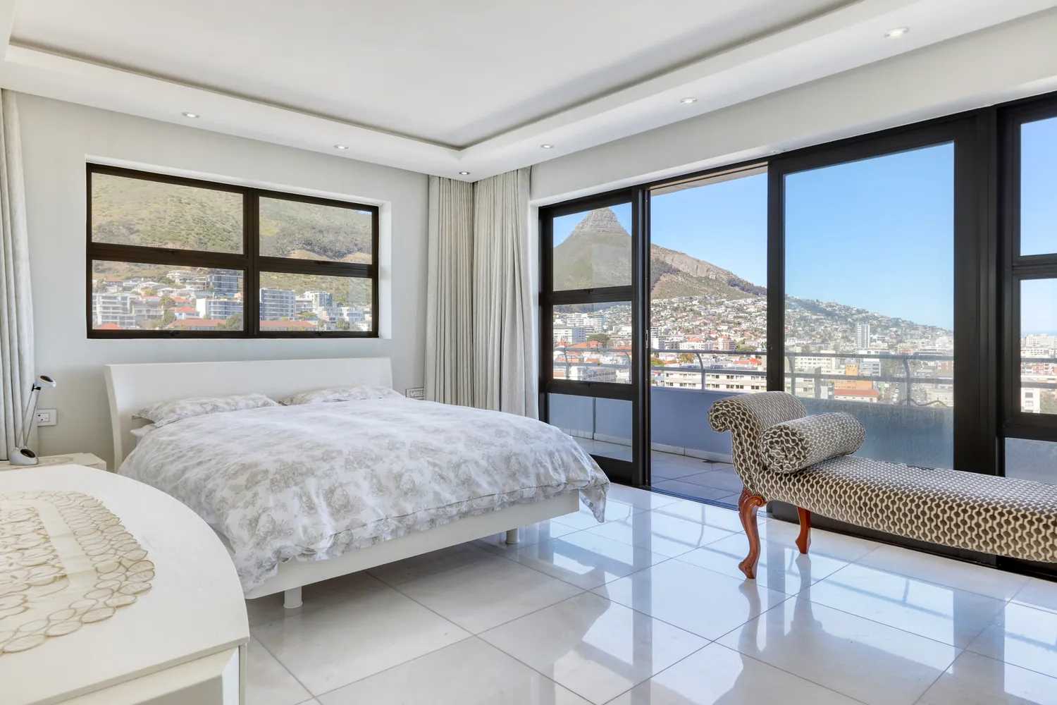Condominium in Cape Town, 191 Beach Road 11525026