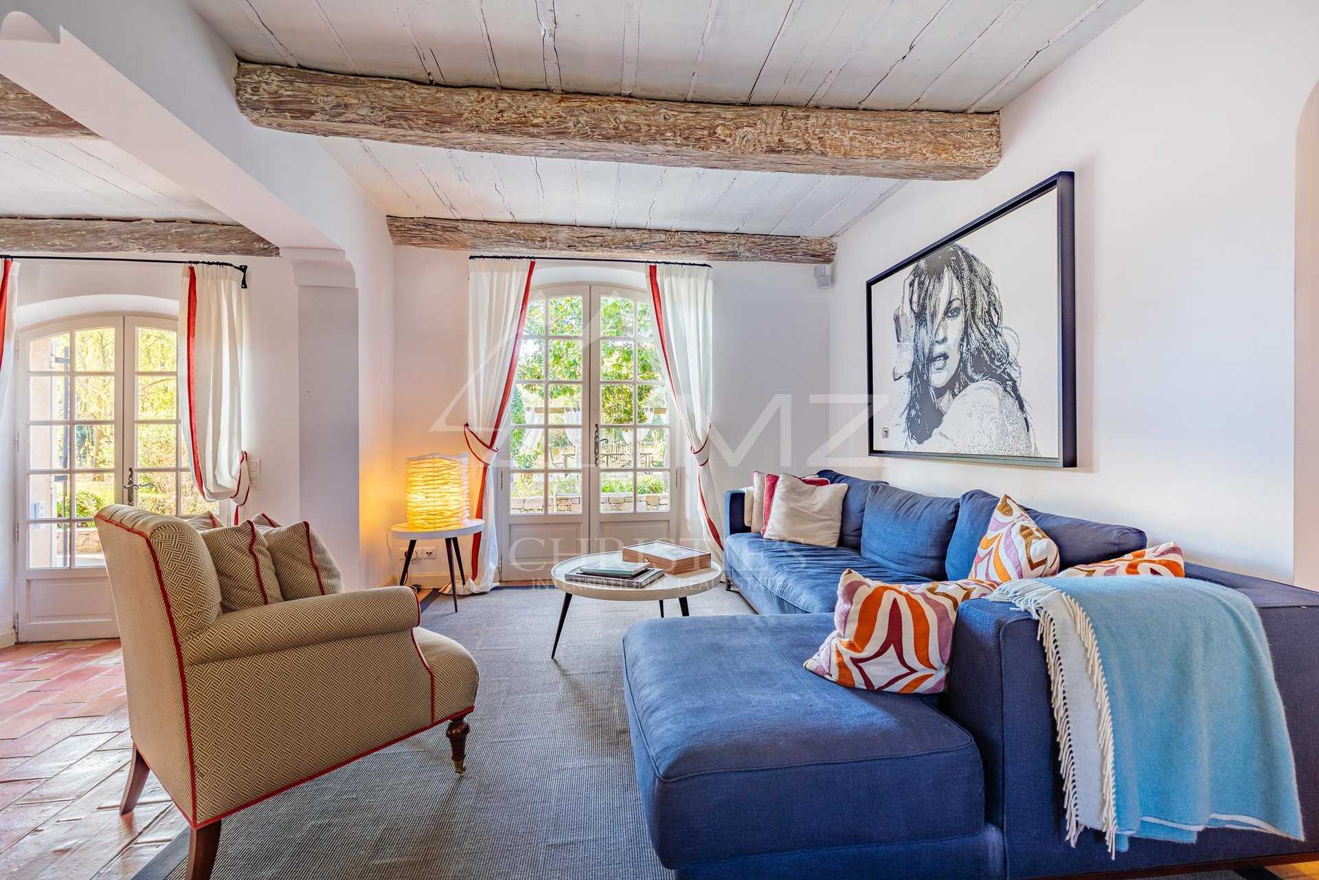 House in Saint-Tropez, Provence-Alpes-Cote d'Azur 11525299