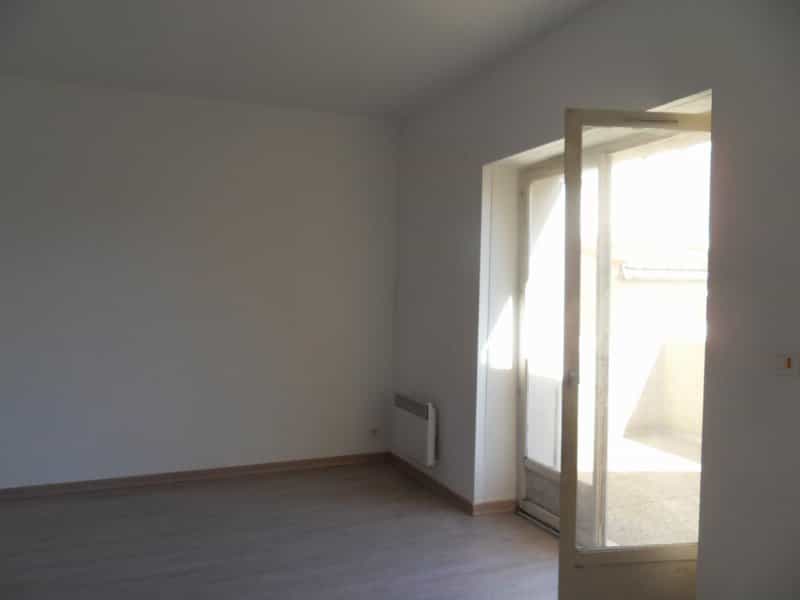 公寓 在 Pertuis, 普羅旺斯-阿爾卑斯-藍色海岸 11525381