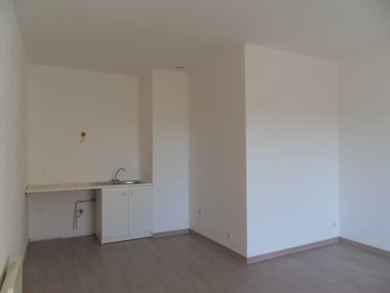 公寓 在 Pertuis, 普羅旺斯-阿爾卑斯-藍色海岸 11525381
