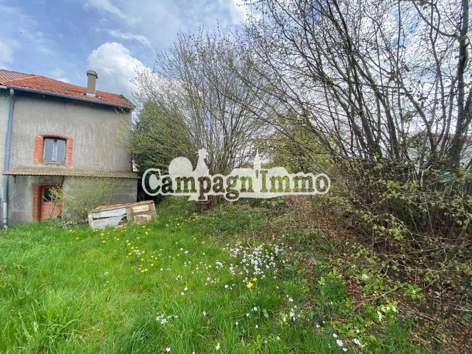 House in Affoux, Auvergne-Rhone-Alpes 11525445