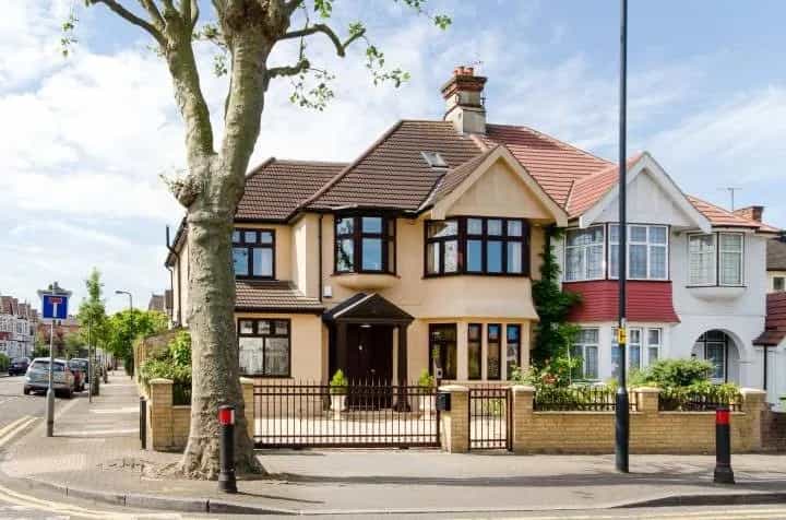 House in Cricklewood, Anson Road 11525609