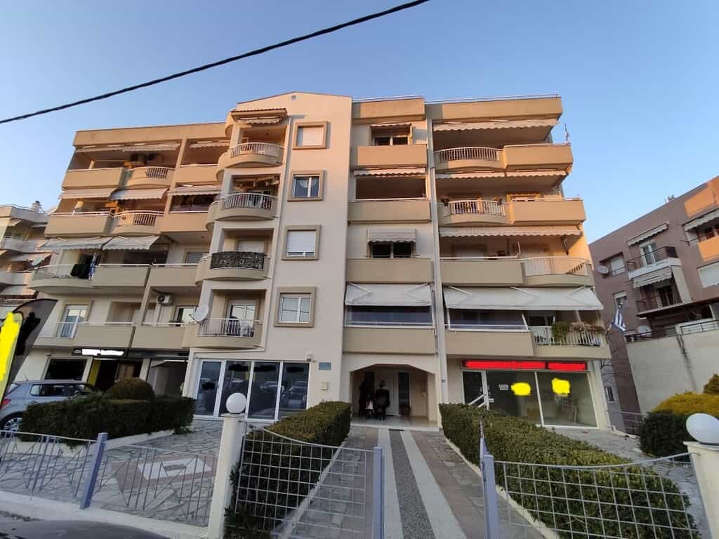 Condominium in Perea,  11525666