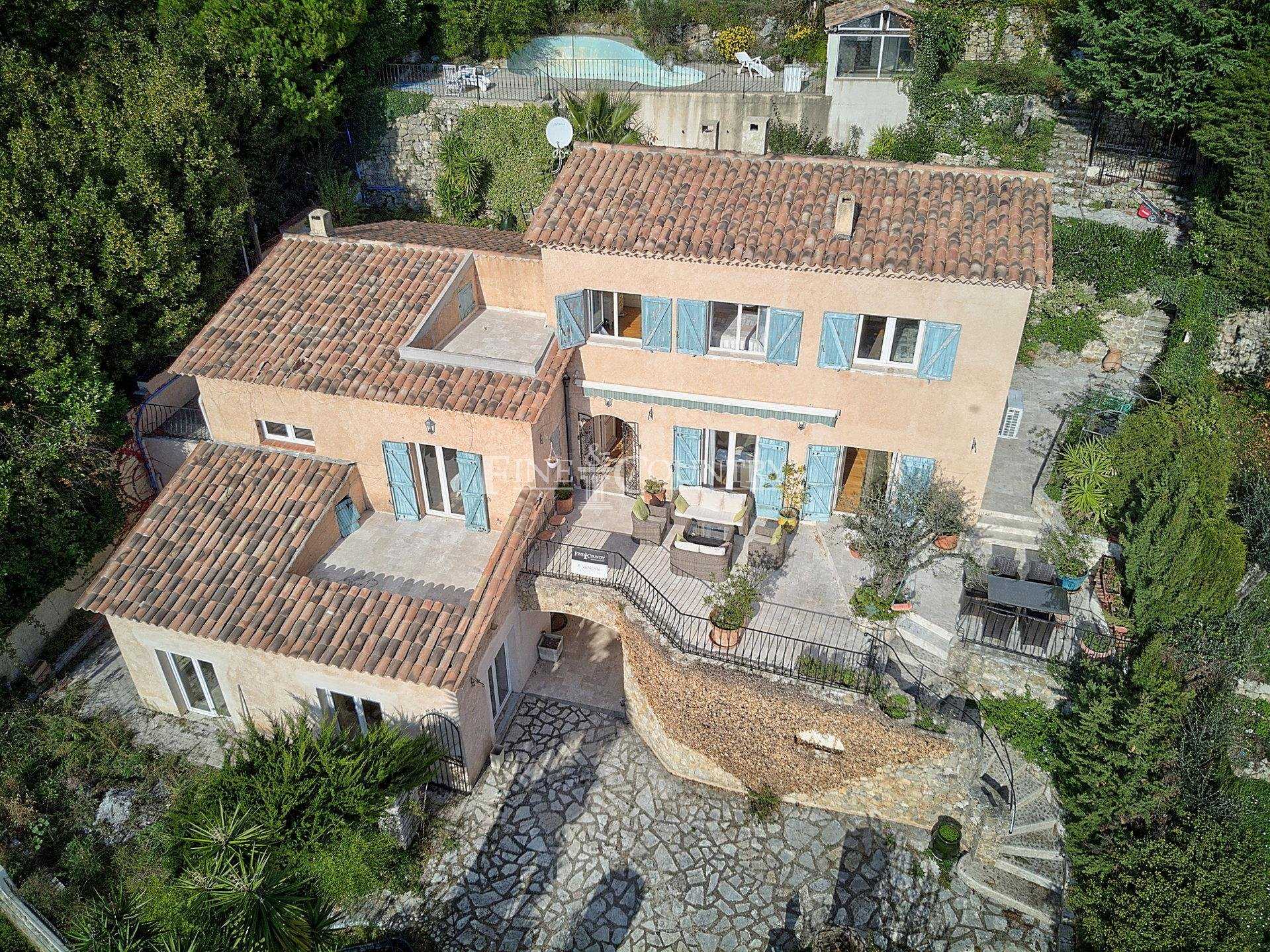 Huis in Grasse, Provence-Alpes-Côte d'Azur 11525773