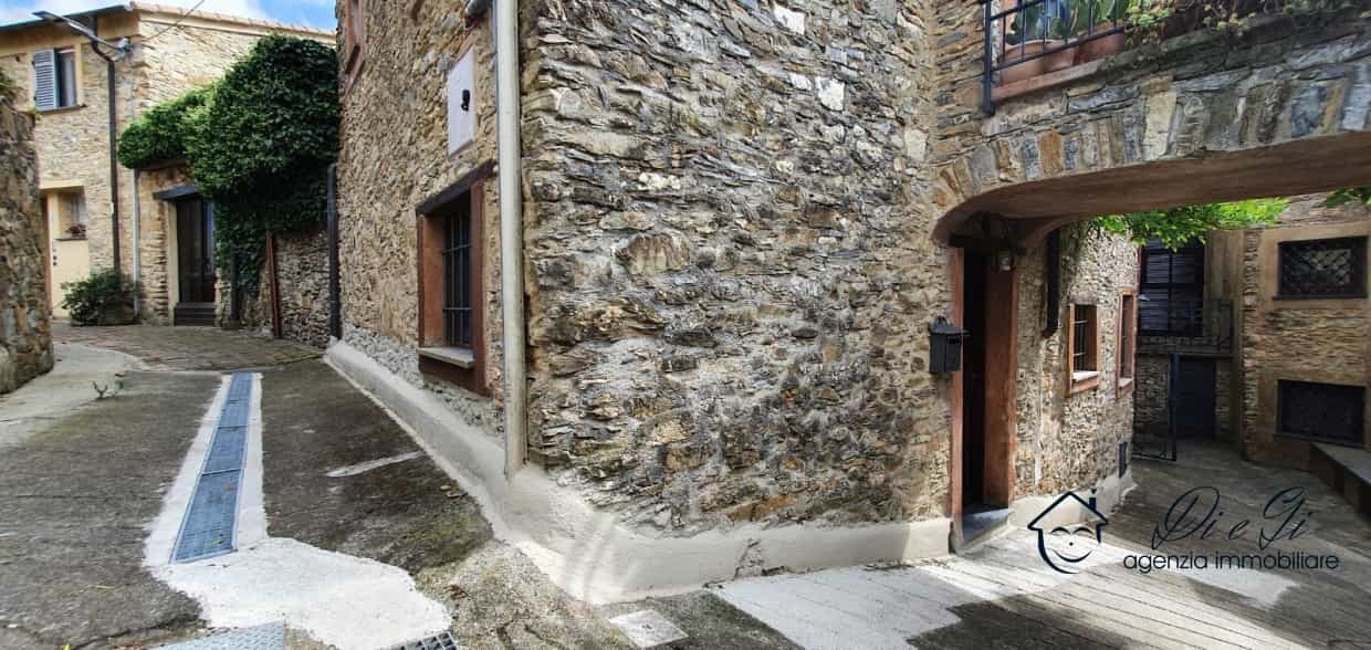 Condominio nel Garlenda, Liguria 11526164