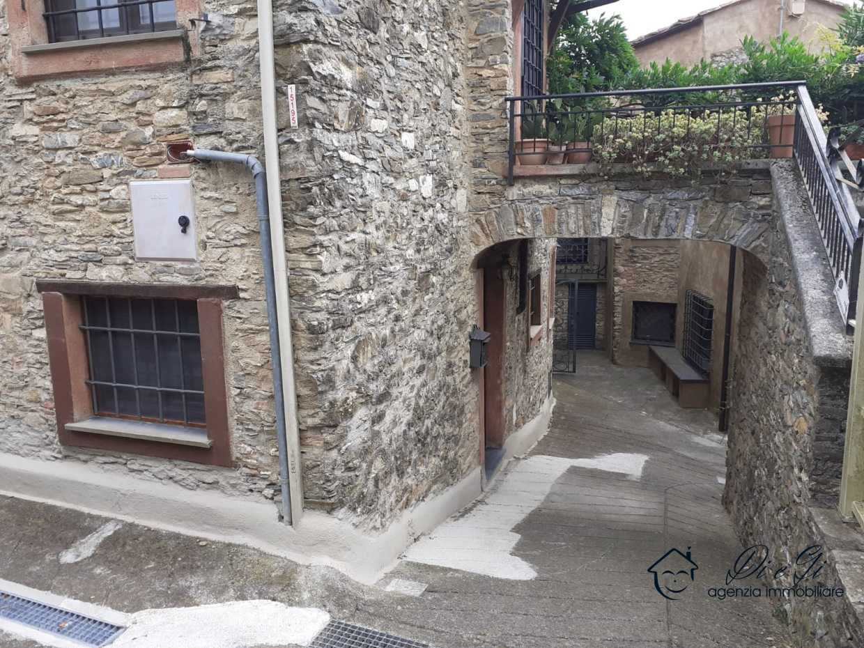 Condominio nel Garlenda, Liguria 11526164
