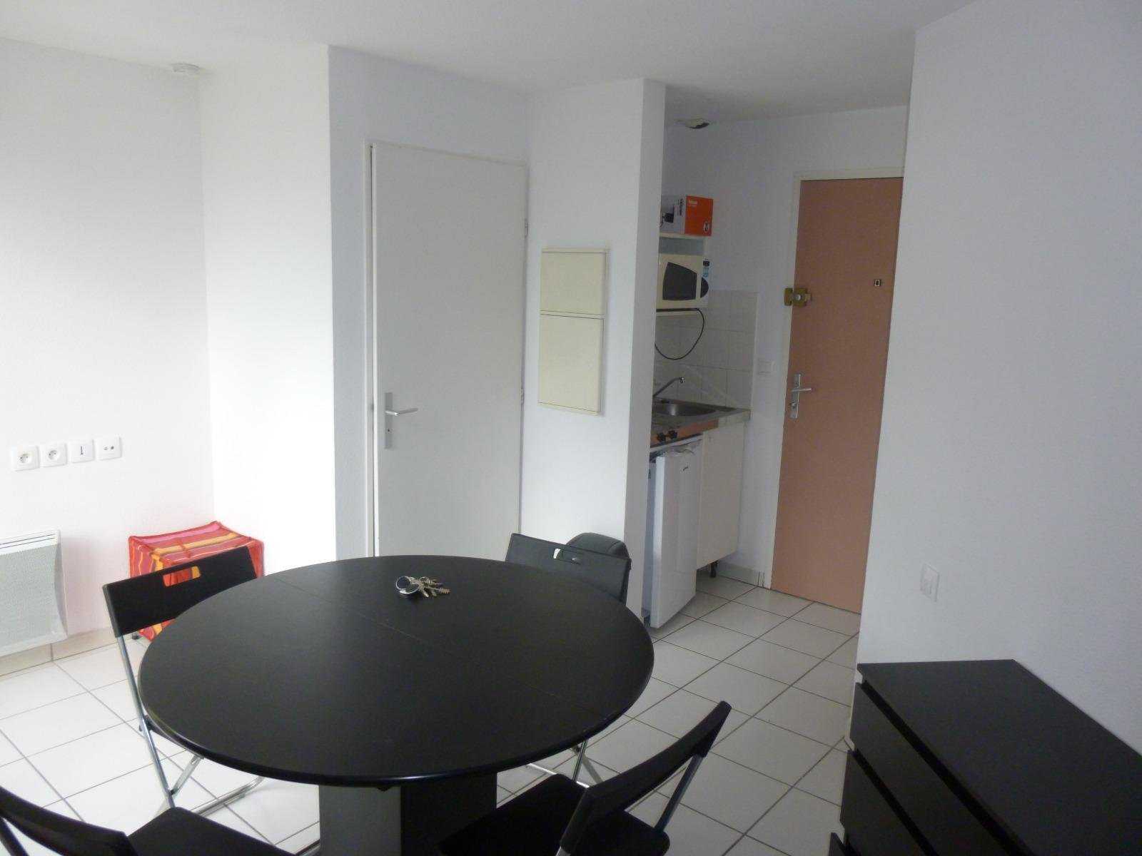 公寓 在 梅蘭, 奧弗涅-羅納-阿爾卑斯大區 11526857