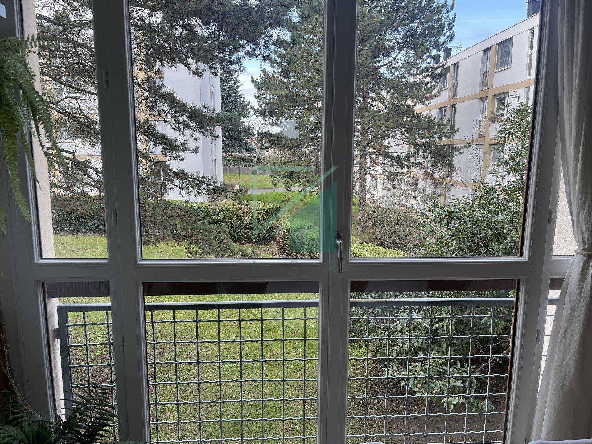 Condominium in Neuilly-Plaisance, Seine-Saint-Denis 11526859