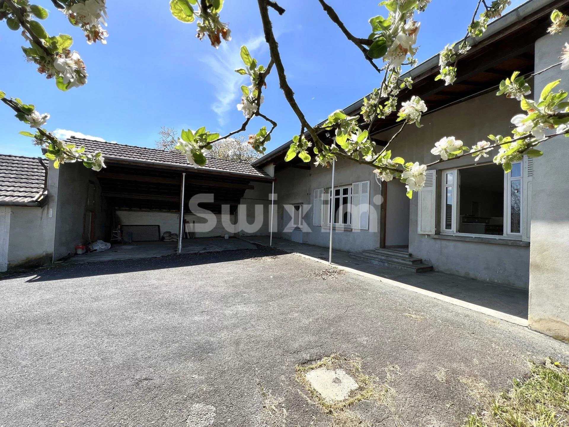 House in Lons-le-Saunier, Bourgogne-Franche-Comte 11526870