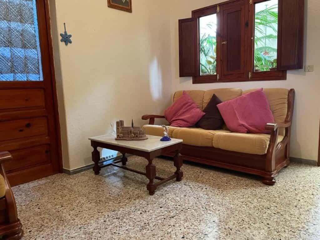 House in Teguise, Canary Islands 11528158