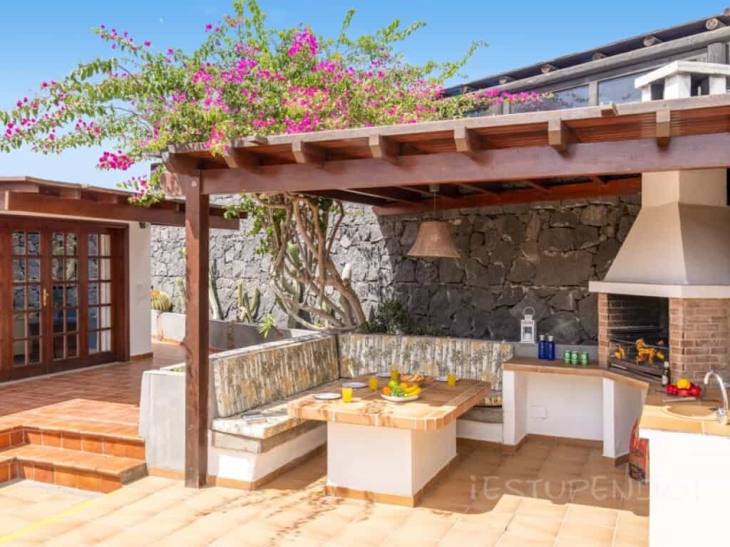 жилой дом в Playa Blanca, Canarias 11528211