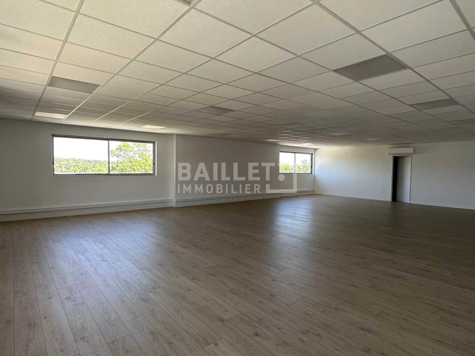 Office in Frejus, Provence-Alpes-Cote d'Azur 11528295