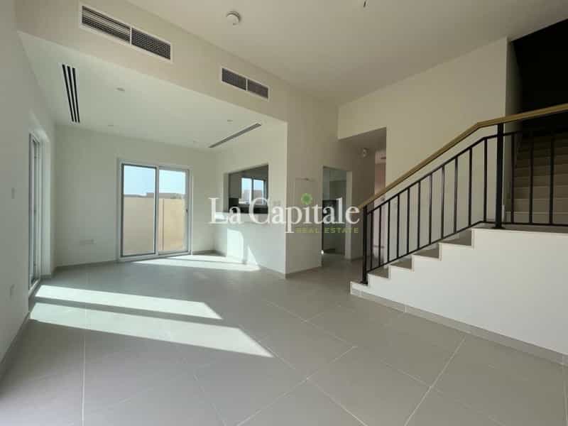 Rumah di Warisan, Dubai 11529590