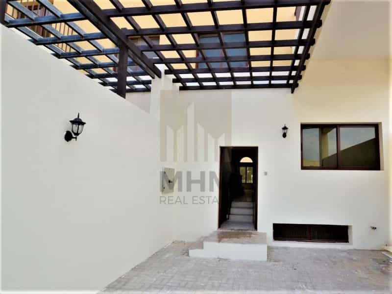Rumah di Warisan, Dubai 11530081
