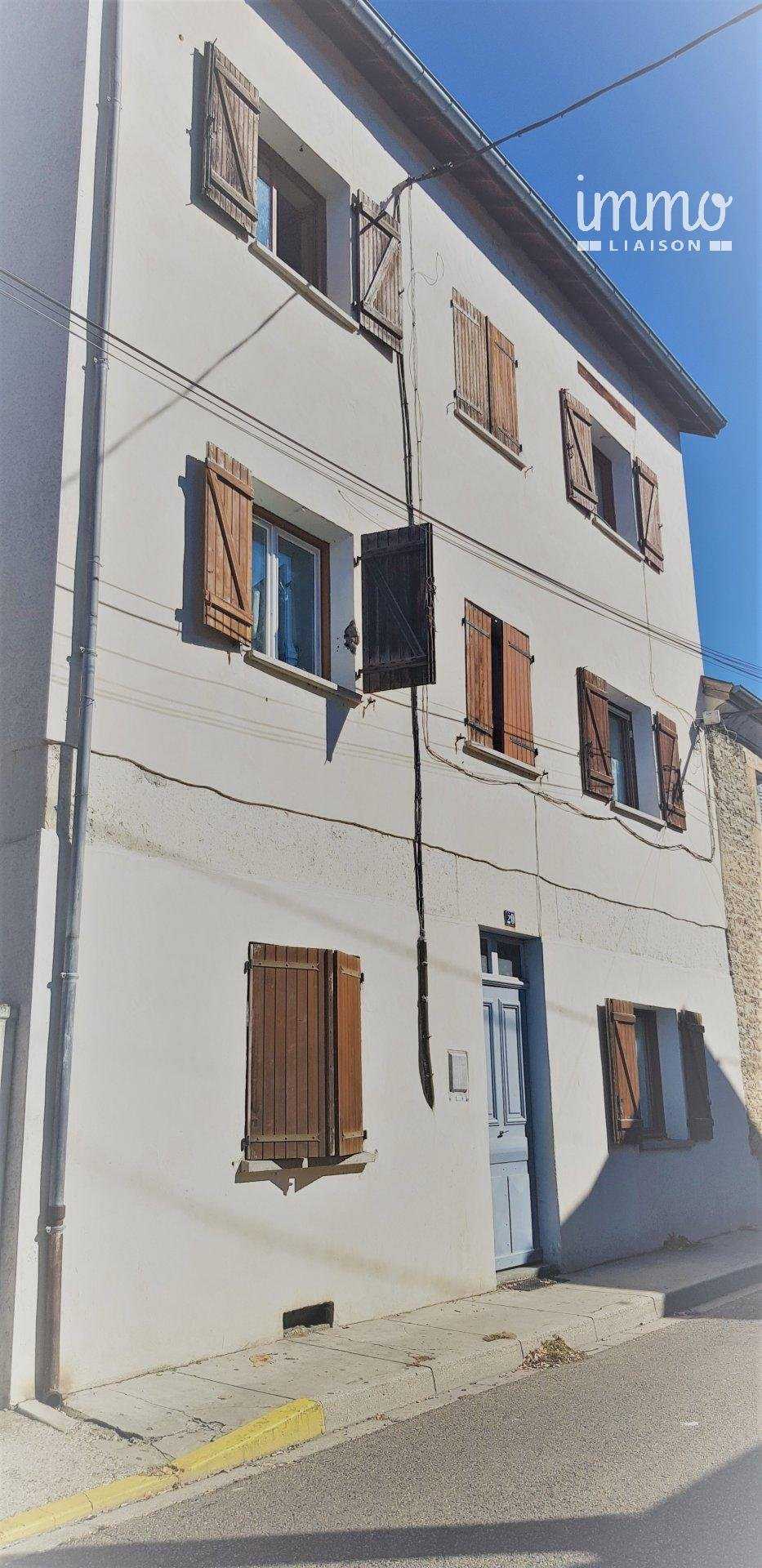 Condominio en La Tour-du-Pin, Auvernia-Ródano-Alpes 11530227