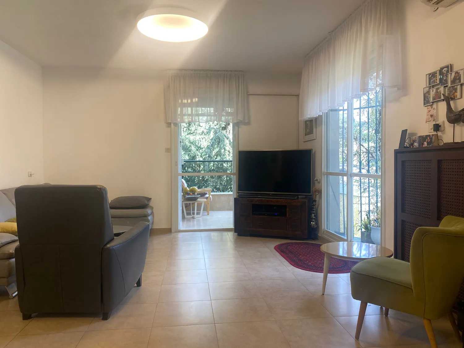 Condominium in Qiryat HaYovel, Jerusalem 11530248