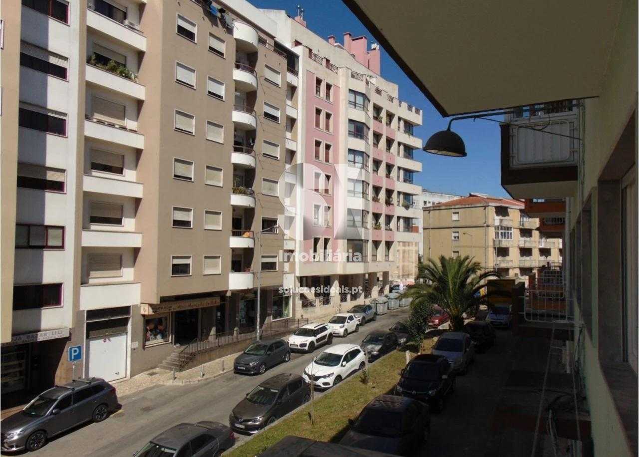 Osakehuoneisto sisään Agualva-Cacém, Lisbon 11530254