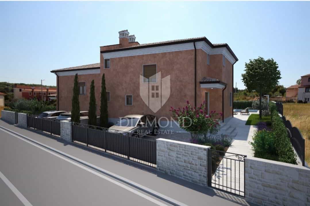 House in Momjan, Istria County 11530652