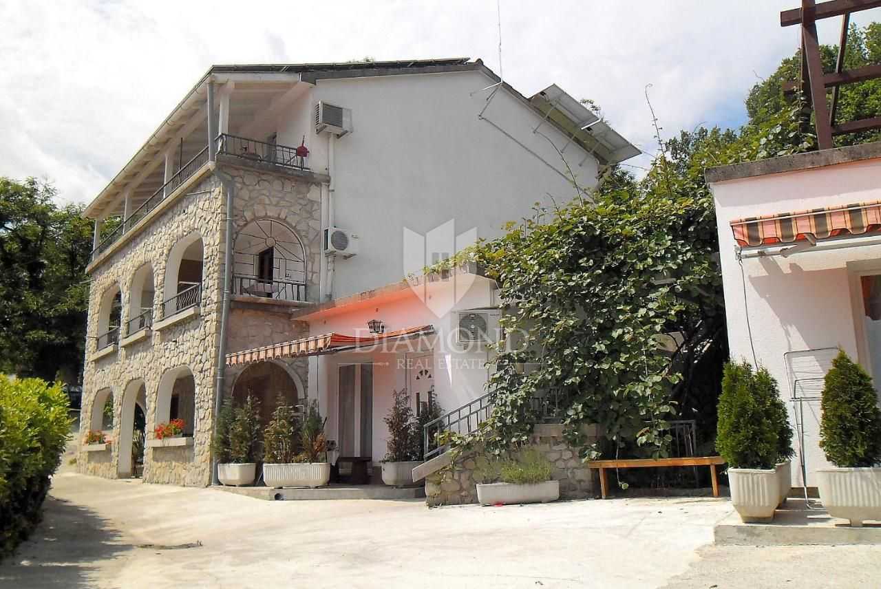rumah dalam Lovran, Primorsko-Goranska Zupanija 11530732