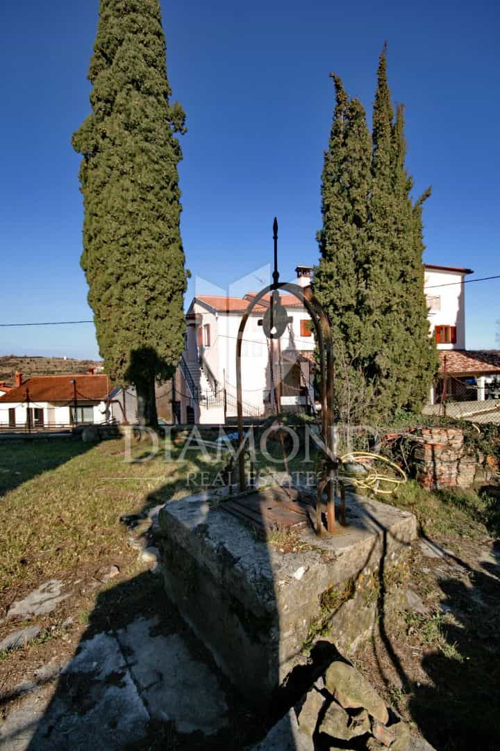жилой дом в Momjan, Istria County 11531094