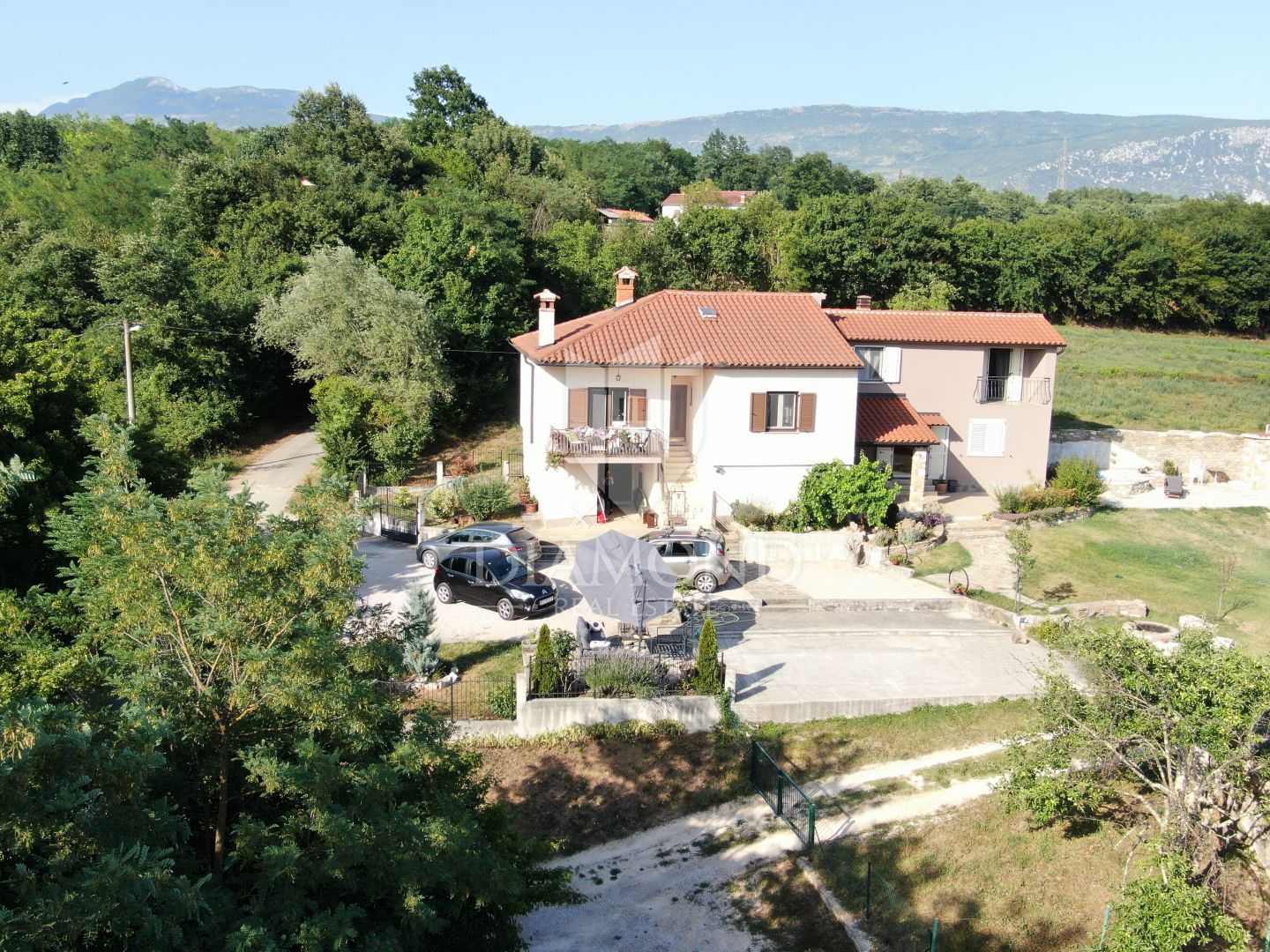 房子 在 Kršan, Istria County 11531712